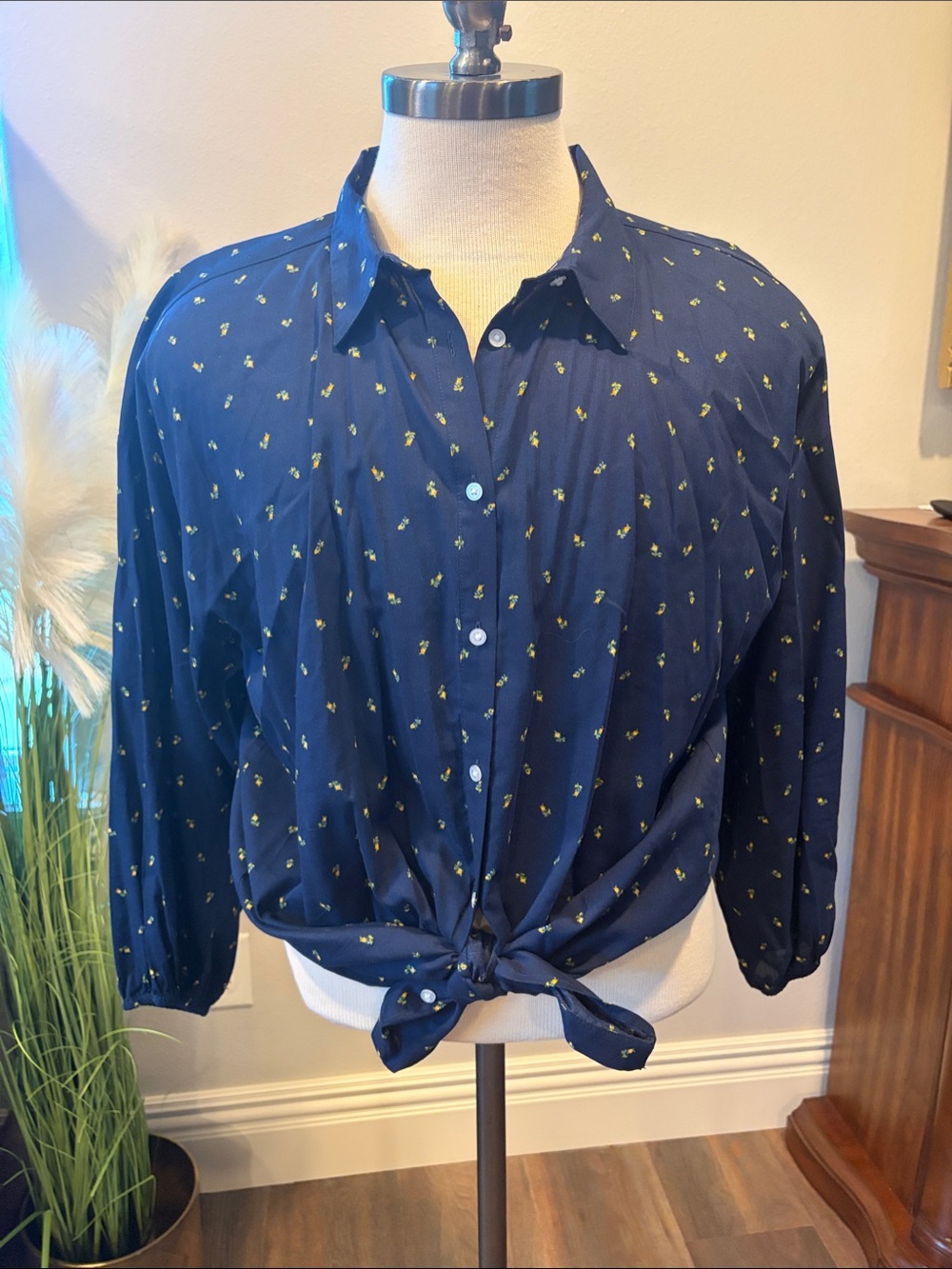 LOFT Navy Button-Up Shirt with Yellow Flowers XL